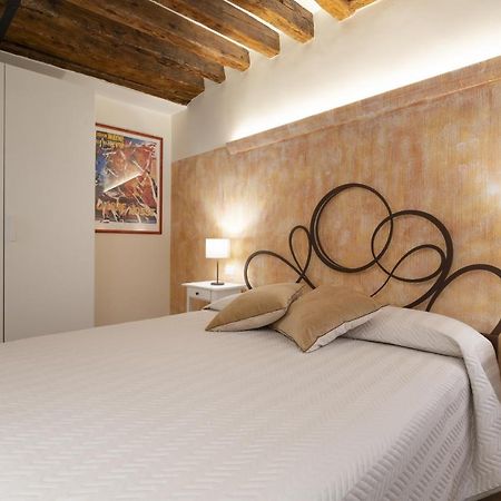 شقة Rialto Sant'Aponal Prestige By Wonderful Italy البندقية المظهر الخارجي الصورة