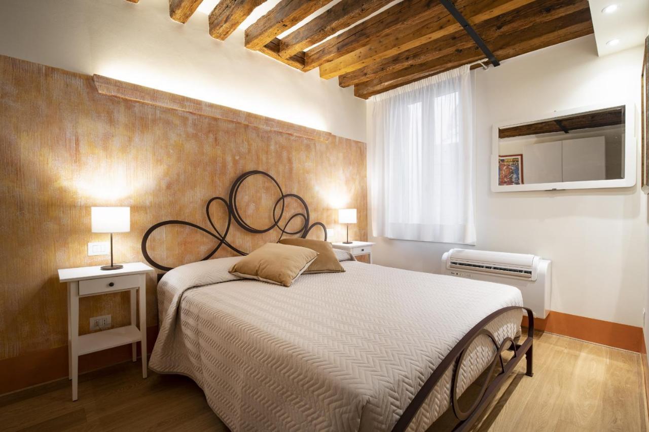 شقة Rialto Sant'Aponal Prestige By Wonderful Italy البندقية المظهر الخارجي الصورة