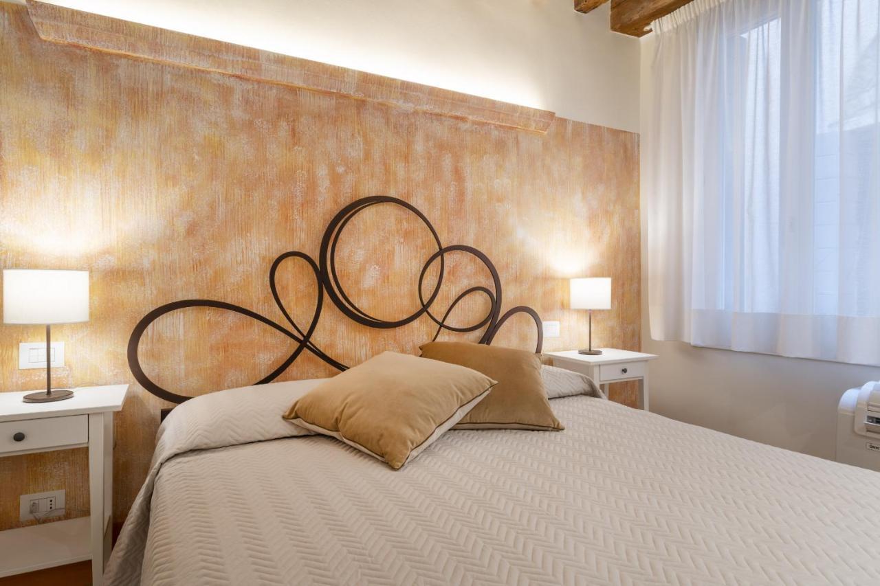 شقة Rialto Sant'Aponal Prestige By Wonderful Italy البندقية المظهر الخارجي الصورة